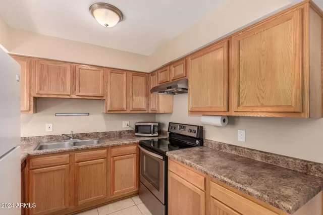 MLS: 6777205 Condo For Sale