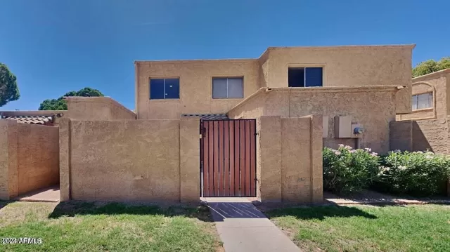 MLS: 6777712 Condo For Sale