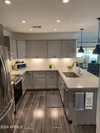 Photo #6: 6777738 Listing