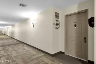 Photo #5: 6778067 Listing