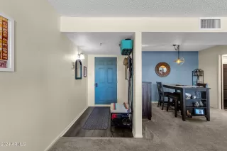 Photo #6: 6778067 Listing