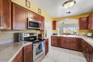 Photo #5: 6778452 Listing