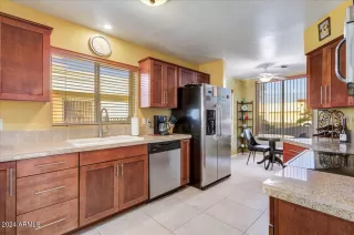 Photo #6: 6778452 Listing