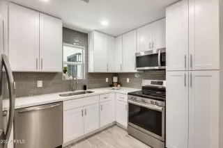 Photo #6: 6778670 Listing