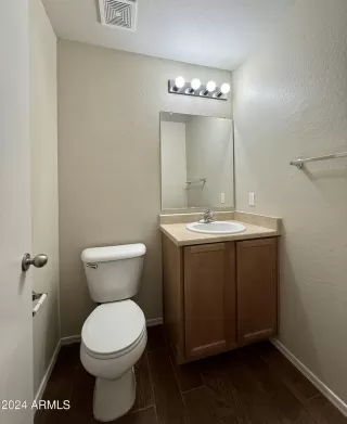 Photo #3: 6778741 Listing