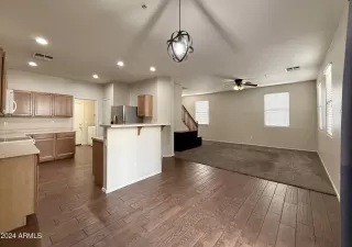 Photo #6: 6778741 Listing