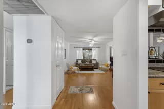 Photo #5: 6779017 Listing 