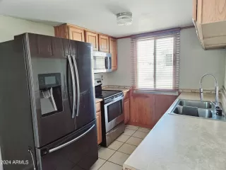 Photo #6: 6779580 Listing