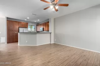 Photo #4: 6779586 Listing