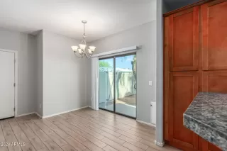 Photo #6: 6779586 Listing