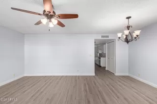 Photo #6: 6780264 Listing