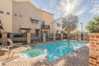 Photo #2: 6780274 Listing