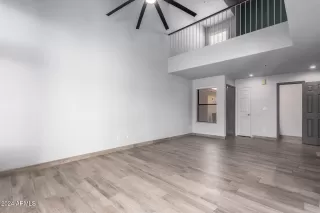 Photo #5: 6780349 Listing