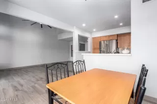 Photo #6: 6780349 Listing