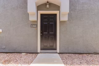 Photo #2: 6780459 Listing