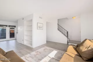 Photo #3: 6780513 Listing