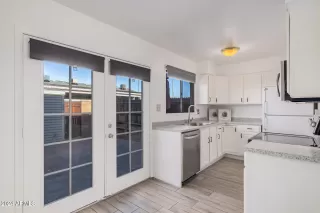 Photo #6: 6780513 Listing