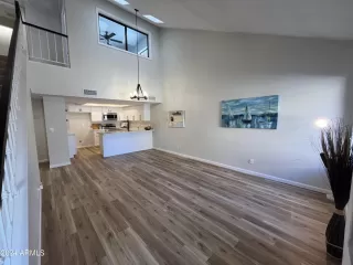 Photo #2: 6780652 Listing 