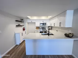 Photo #3: 6780652 Listing 