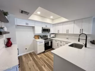 Photo #5: 6780652 Listing 