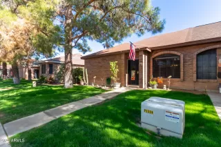 Photo #5: 6780831 Listing