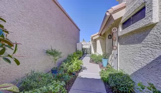 Photo #4: 6780915 Listing