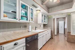 Photo #4: 6780981 Listing