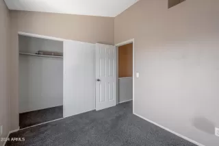 Photo #2: 6781031 Listing 