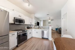 Photo #3: 6781097 Listing 