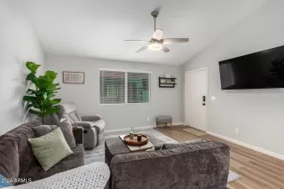 Photo #3: 6781275 Listing