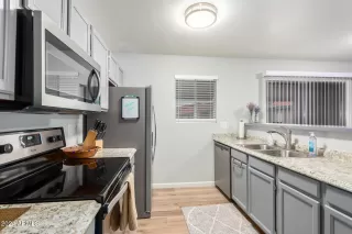 Photo #6: 6781275 Listing