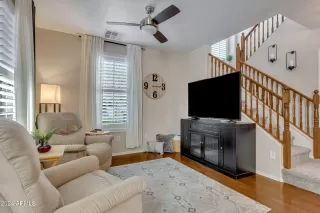 Photo #5: 6781321 Listing 