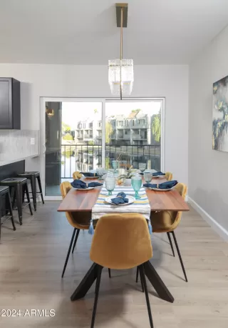 Photo #4: 6781430 Listing