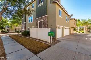 Photo #1: 6781547 Listing