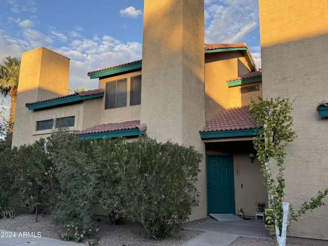 MLS: 6781663 Condo For Sale