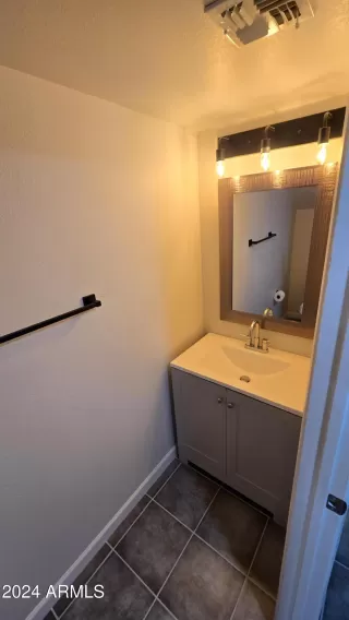 Photo #5: 6781836 Listing 