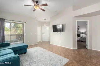 Photo #6: 6782183 Listing