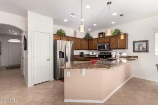 Photo #3: 6782474 Listing