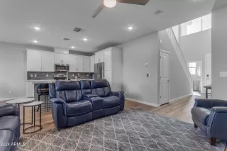 Photo #3: 6783335 Listing