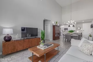 Photo #5: 6783338 Listing