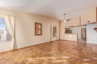 Photo #5: 6783621 Listing 