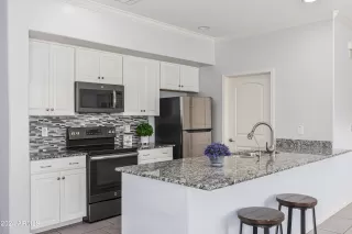 Photo #1: 6783859 Listing 