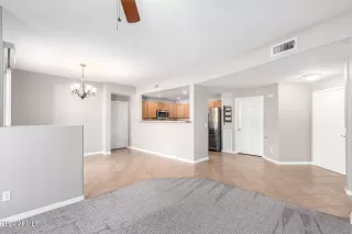 Photo #6: 6784021 Listing 