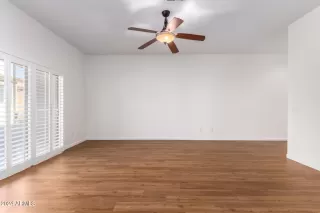 Photo #6: 6784033 Listing