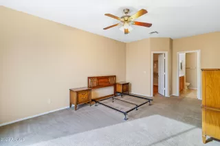 Photo #6: 6784077 Listing