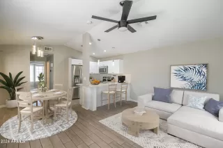 Photo #5: 6784112 Listing 