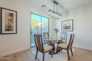 Photo #6: 6784139 Listing