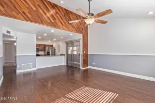 Photo #4: 6784364 Listing 