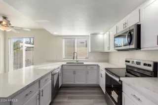 Photo #5: 6784901 Listing 