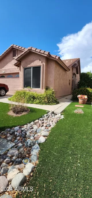 Photo #1: 6785233 Listing 